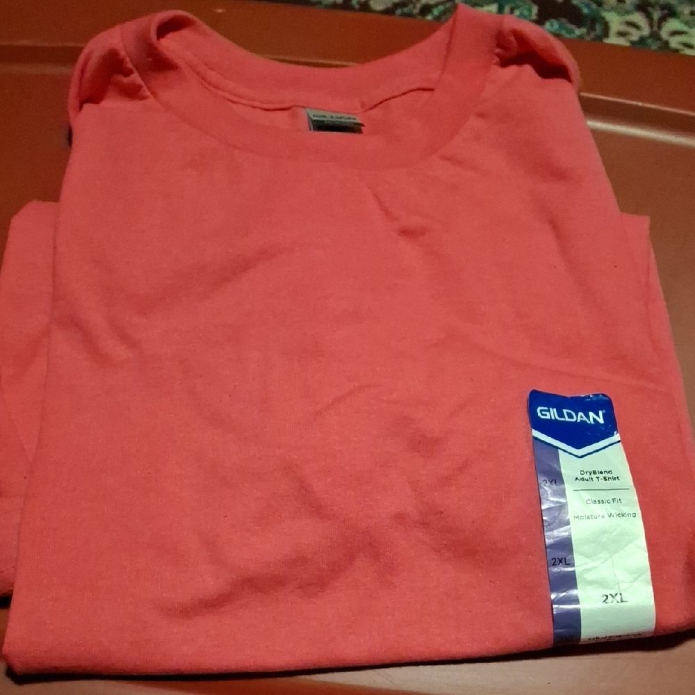 Gildan Bright Coral Tee (Rox136)